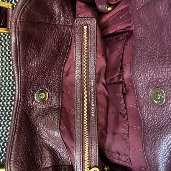 Mark Jacobs Leather Tote/Crossbody - Picture 6 of 11